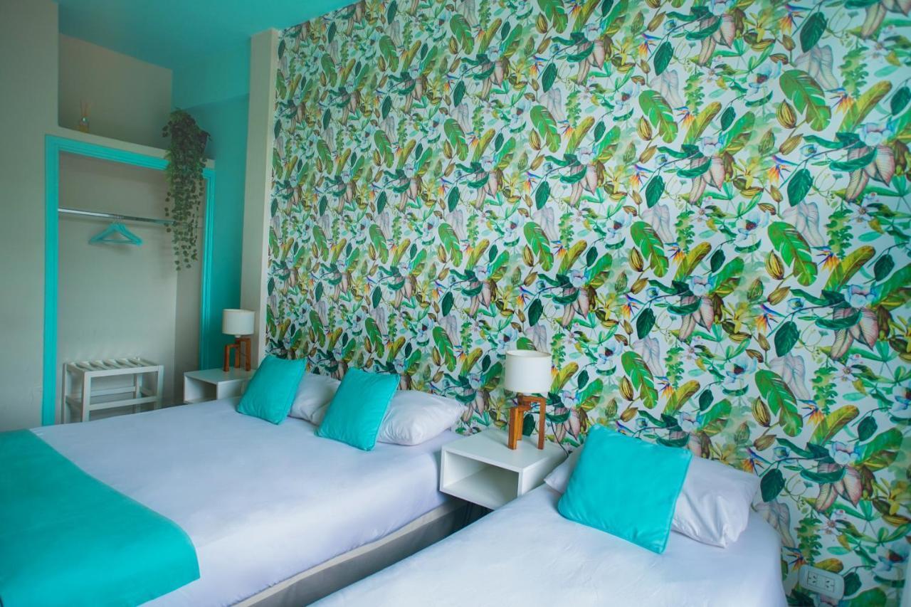 Hotel City Посадас Екстериор снимка
